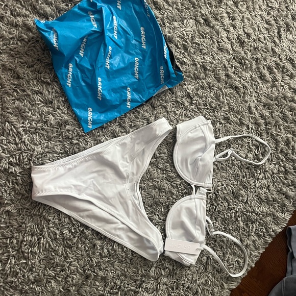 White Bikini Set - Picture 2 of 2